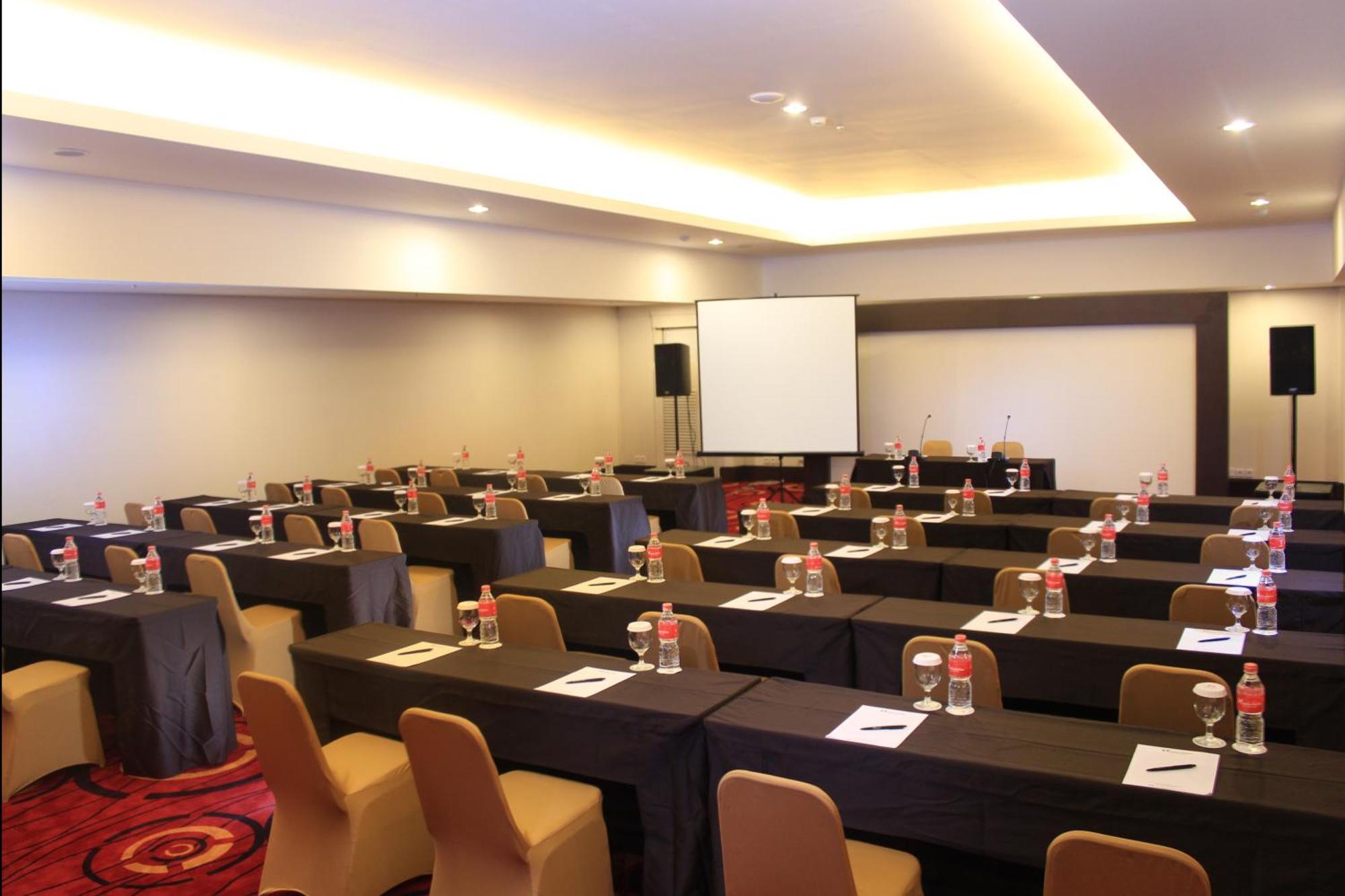 Swiss-Belinn Balikpapan Exterior foto
